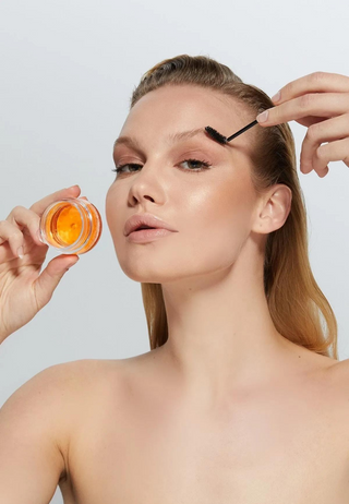 augenbrauen-fixierwachs-mit-biotin-und-keratin